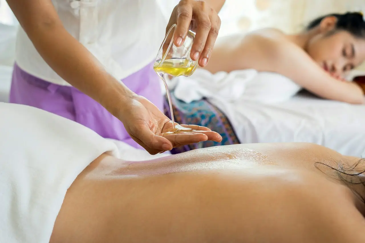 Massage sur la Plage au Coucher du Soleil